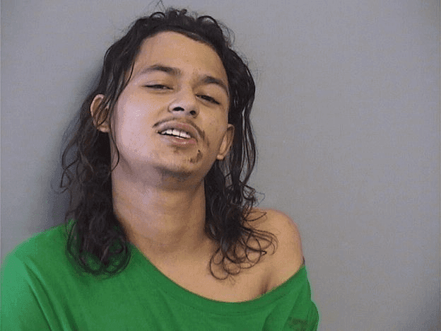 Man arrested, accused of posing as police and robbing victim in wheelchair image