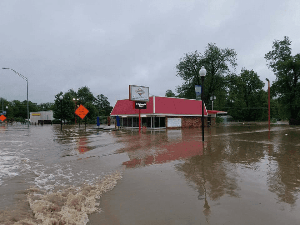 11 tornadoes reported Monday into Tuesday, flood threat continues image