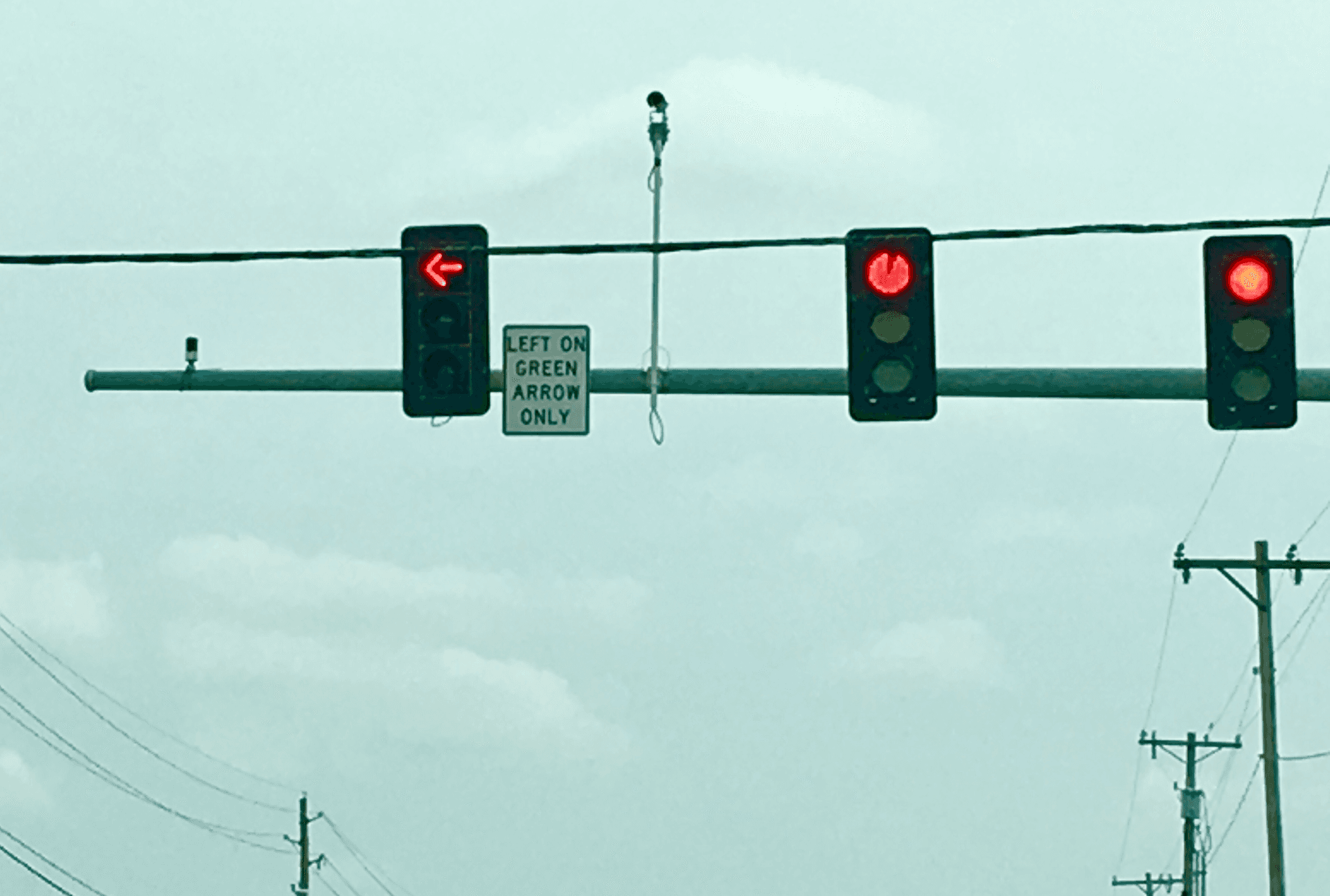 Tulsa officers cracking down on traffic light violations  image