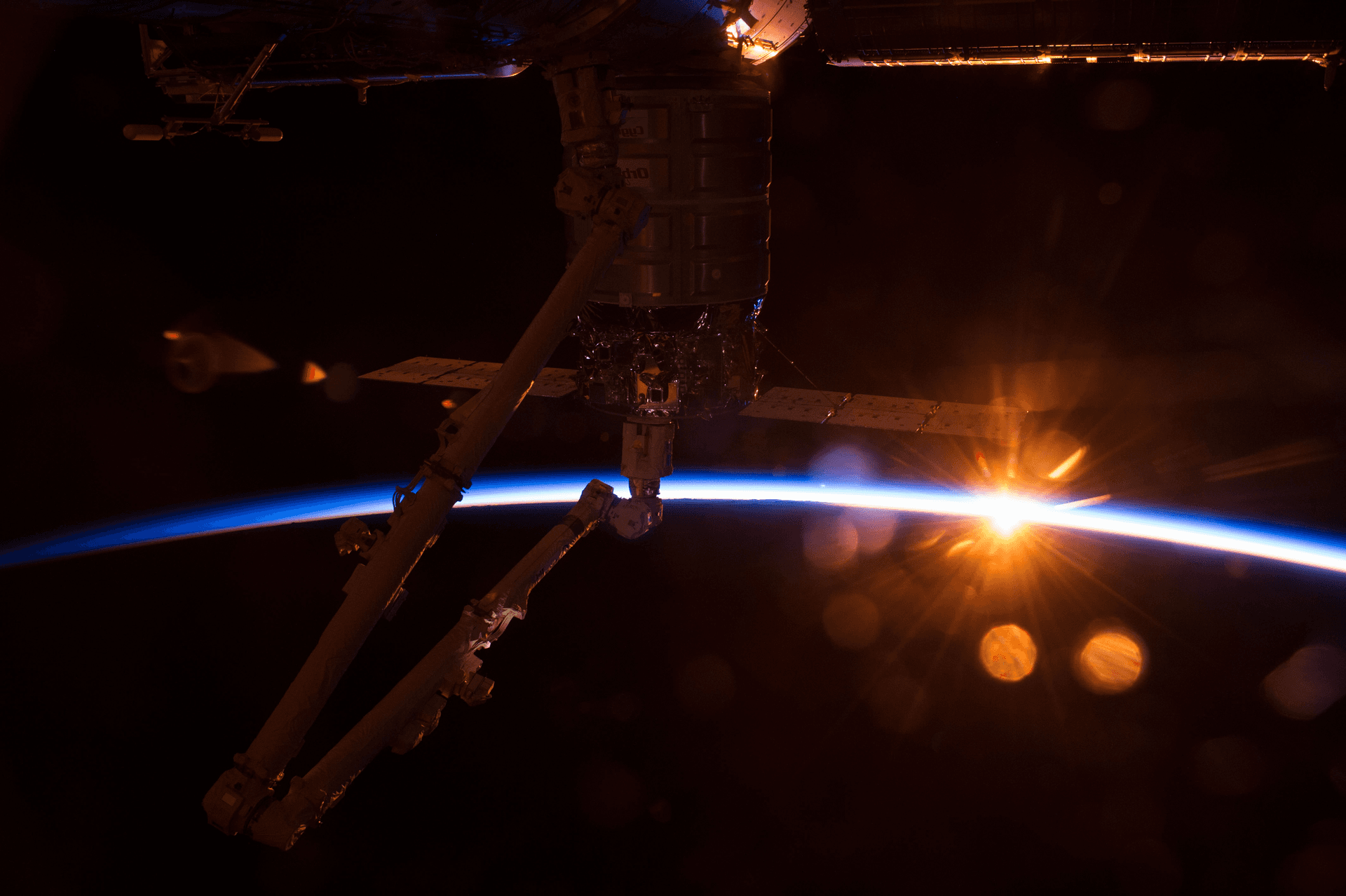 NASA reveals plan for space station commercialization image