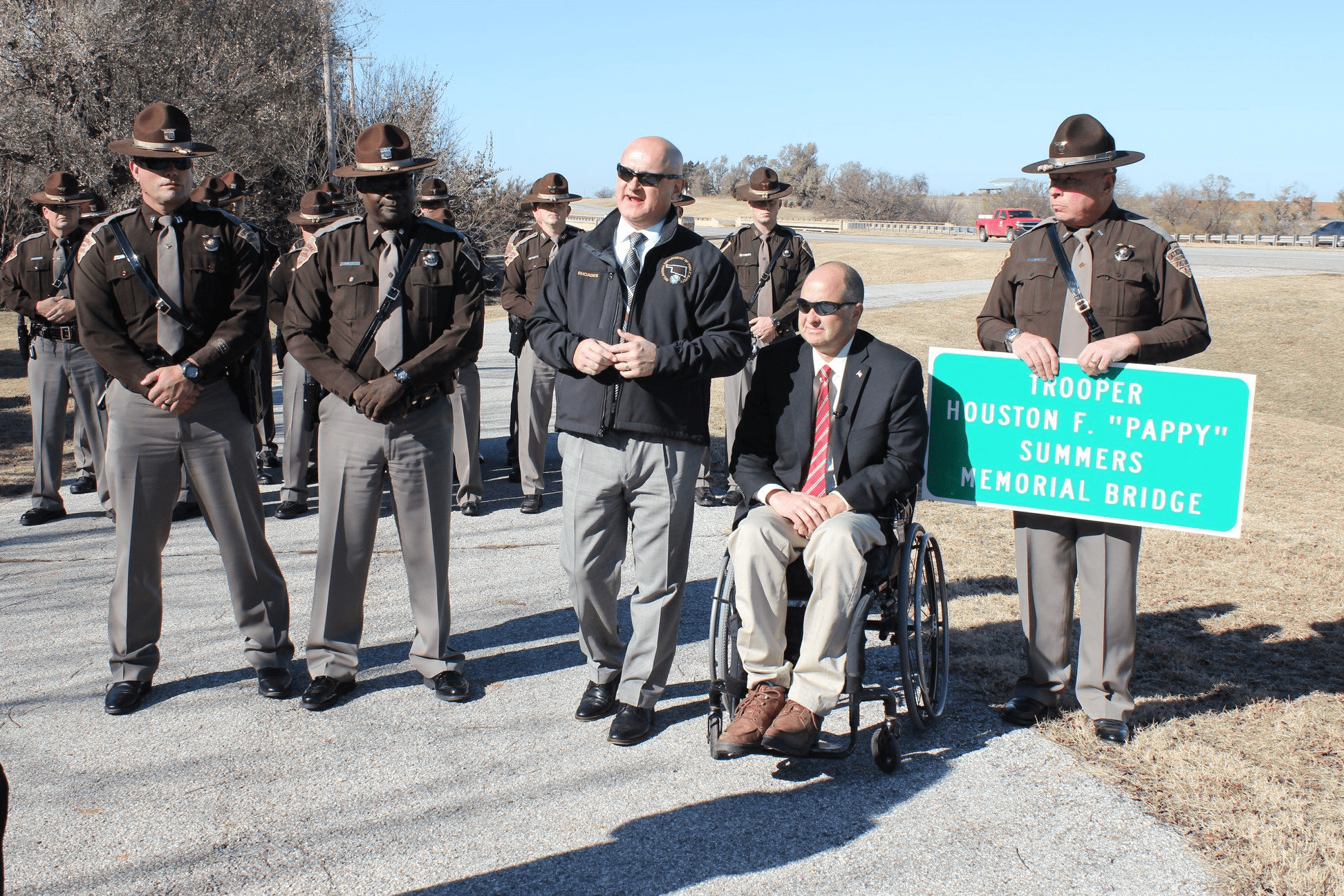Oklahoma bridge dedicated to slain trooper image