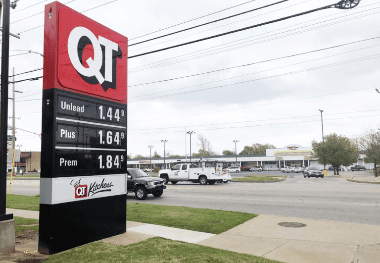Tulsa QuikTrip store employee dies of coronavirus, company says in email image