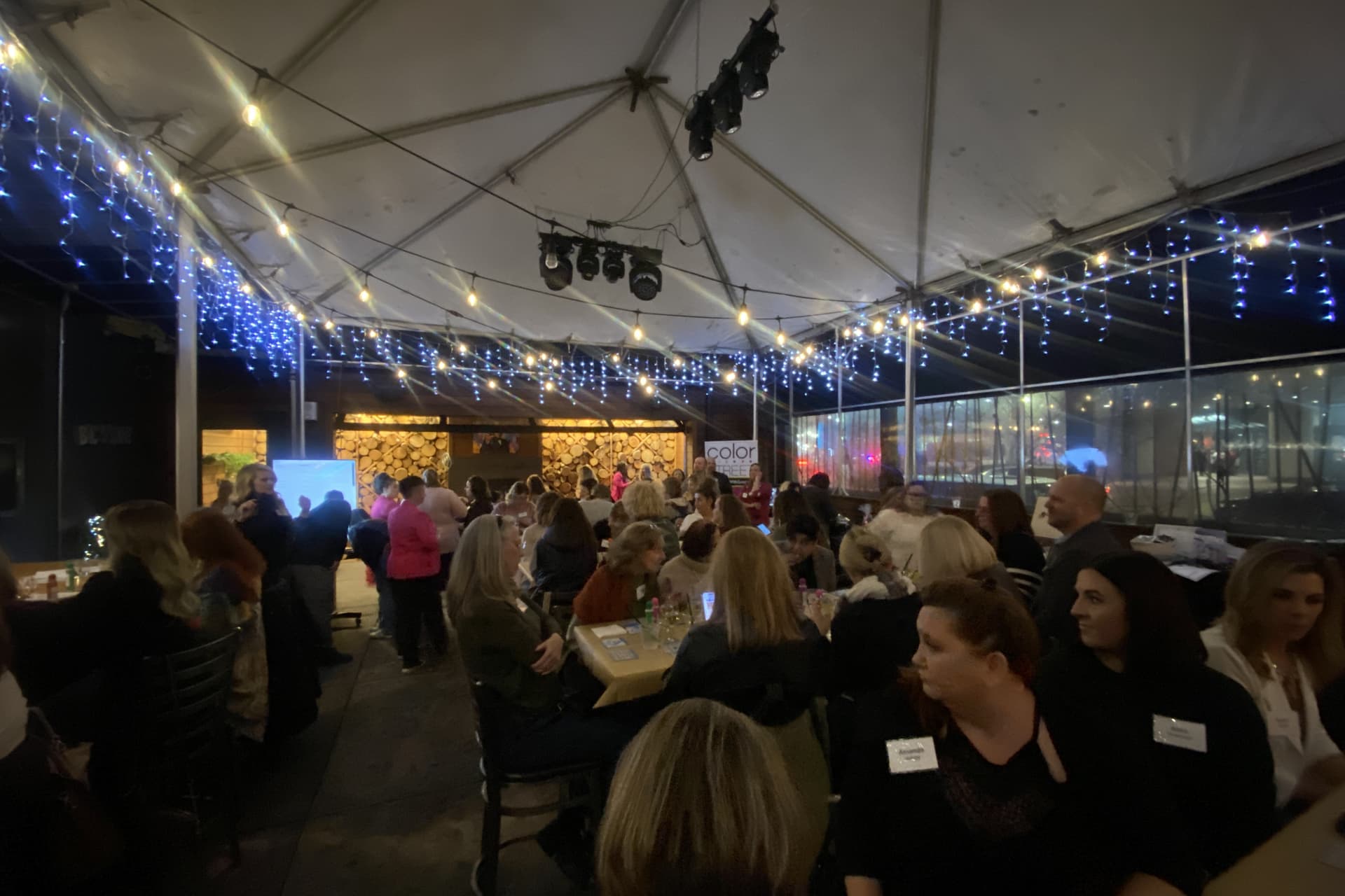 Community comes together to support non-profit clothing boutique  image