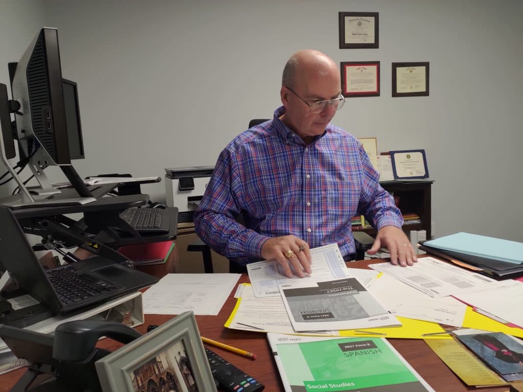 An Oklahoma city prepares for an unprecedented influx of refugees image