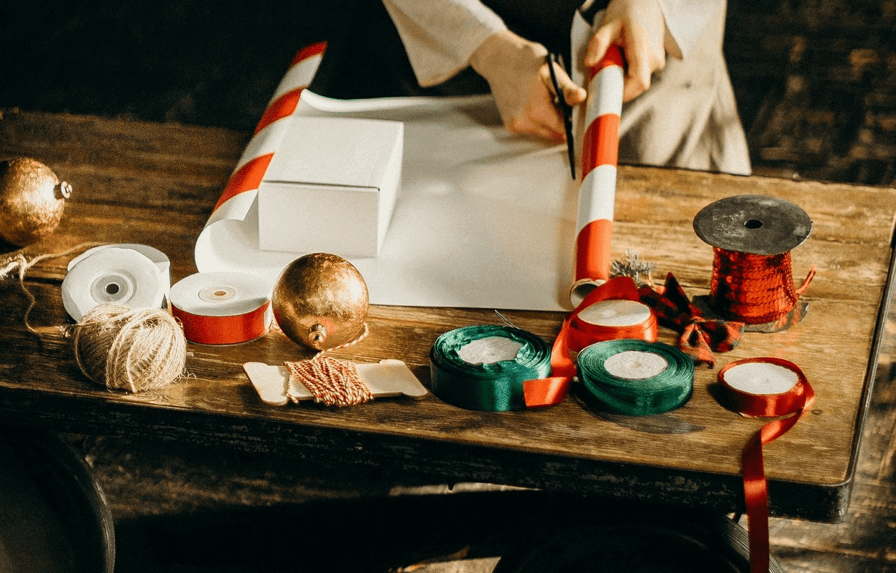 Holiday recycling tips & Christmas tree disposal image