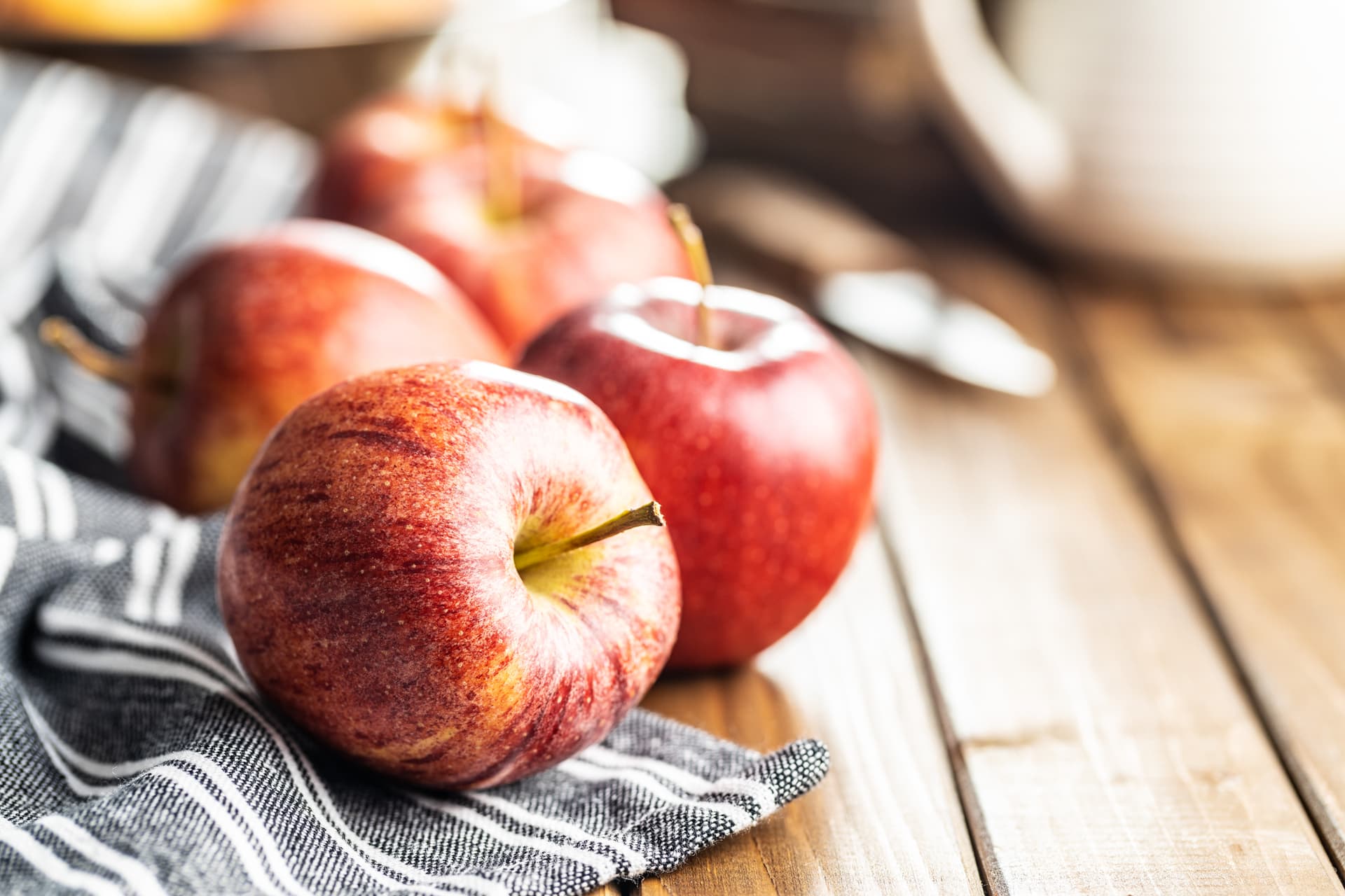 Healthy Apple Desserts to Celebrate the Holidays image