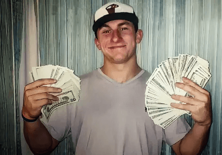 Finger-pointing follows Johnny Football documentary image