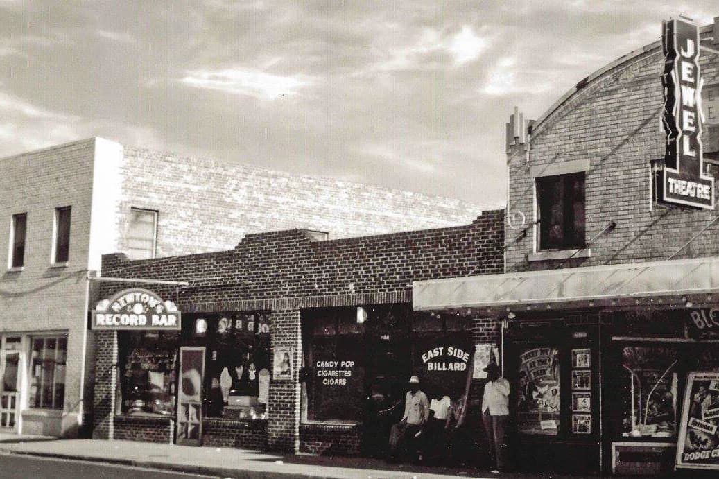The Jewel Theater in Oklahoma City Sees New Revival image