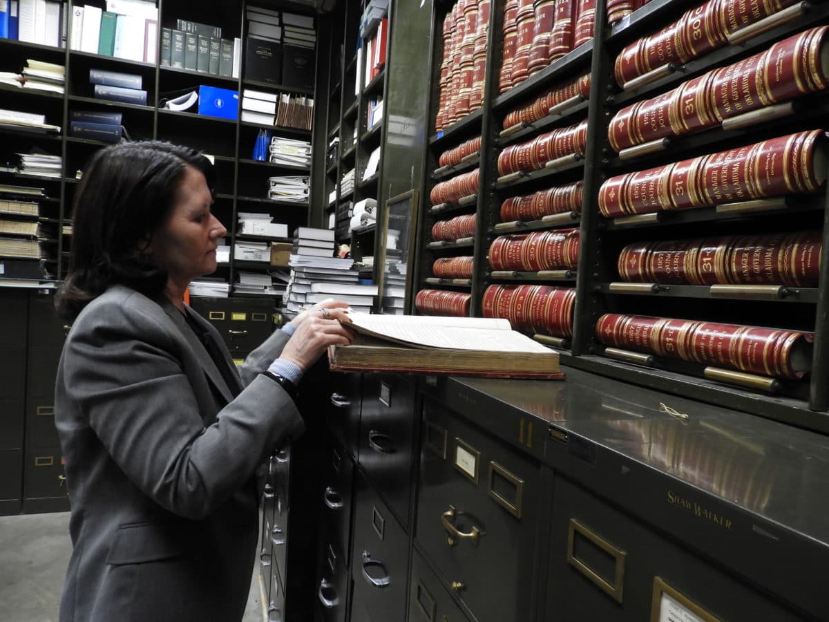 Cities and state agencies push back against Oklahoma open records law image