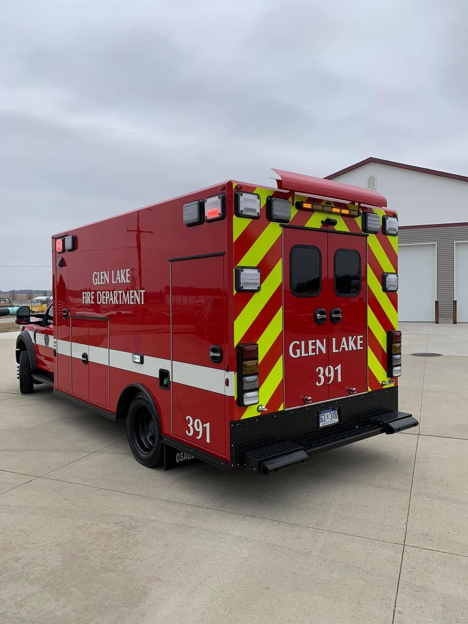 Two rescued after getting stuck on side of bluff image