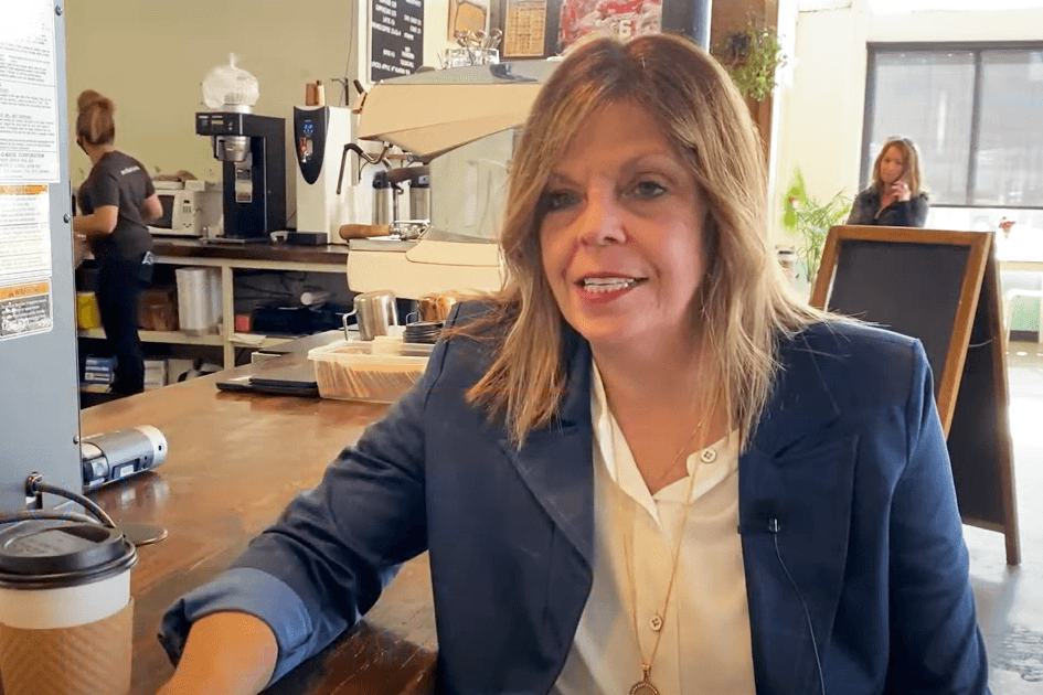 Rhonda Bear talks entrepreneurship and living with addiction  image