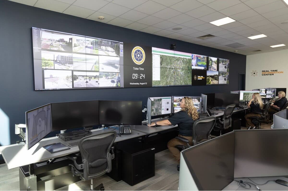 Tulsa Police Department unveils sophisticated crime-fighting command center image