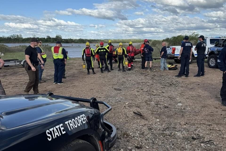 Mother, daughter swept away in floods were from Broken Arrow image