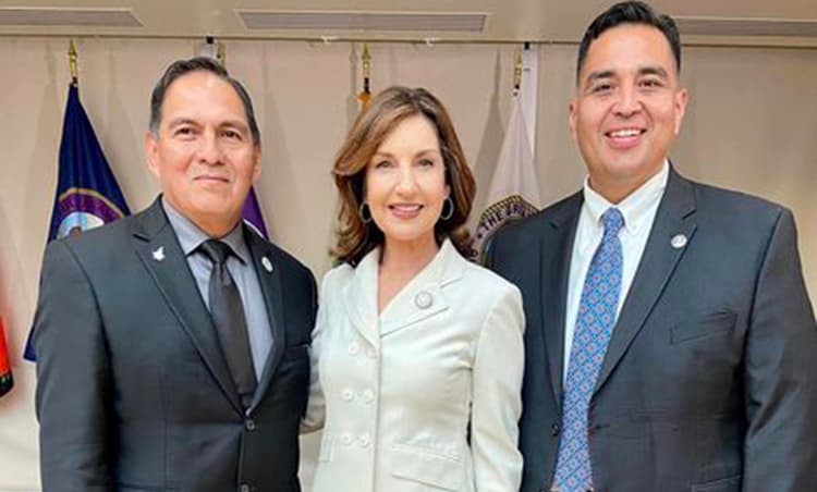 Tribes endorse gubernatorial candidate image