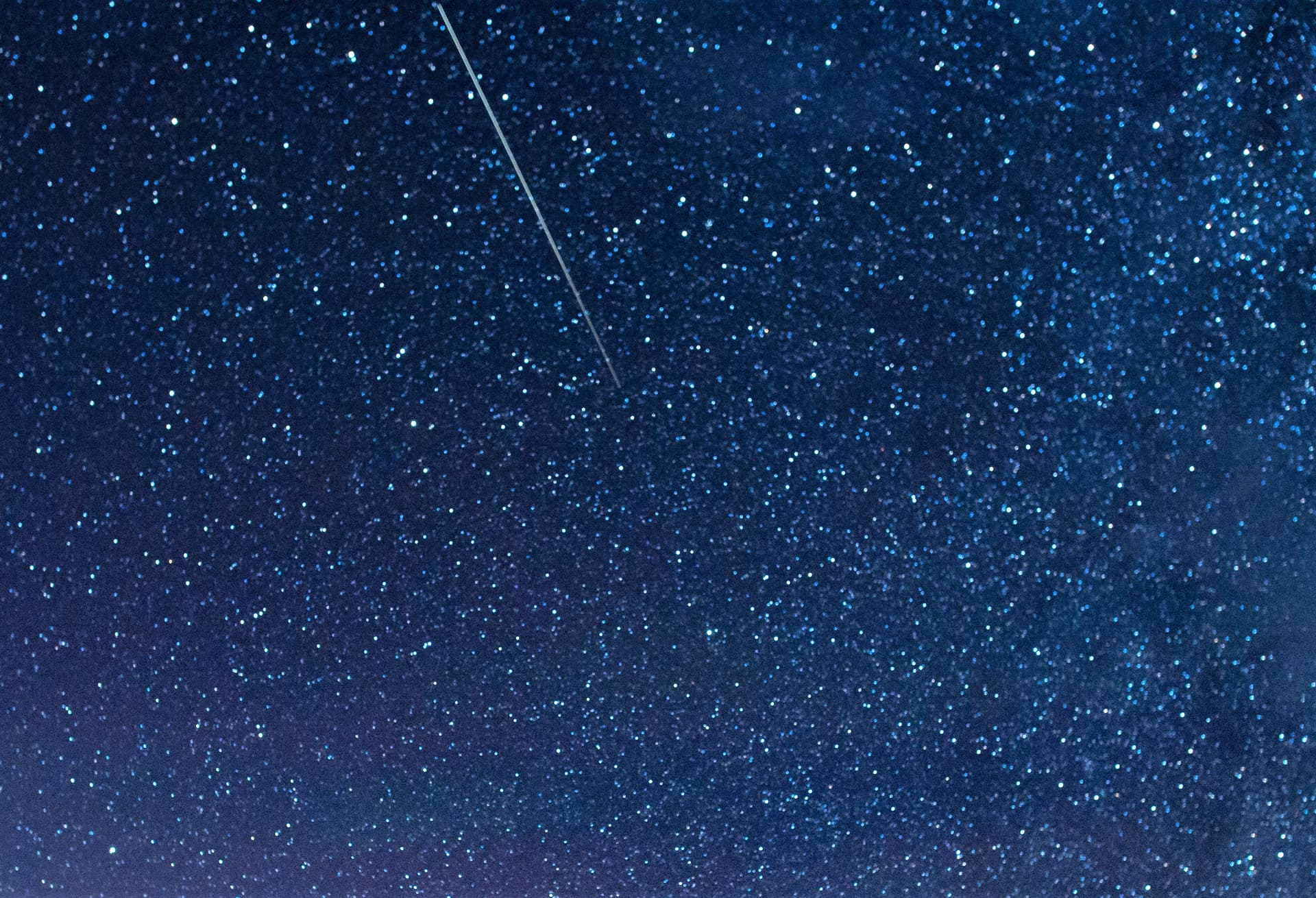 The biggest meteor shower of the year peaks this week image